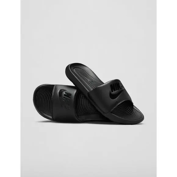 NWTNike Men Victori One Slides Black size 11
